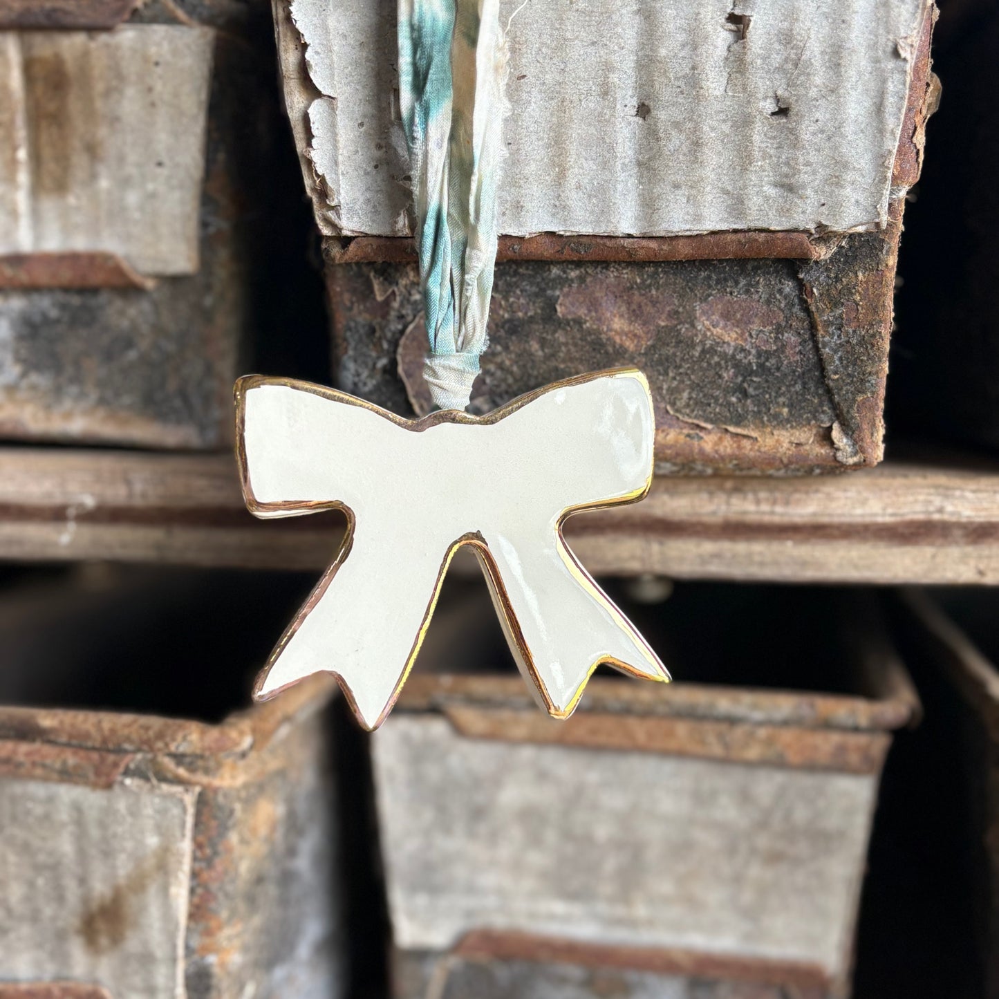 Plain Gold Ornaments – Bow, Tree, Star